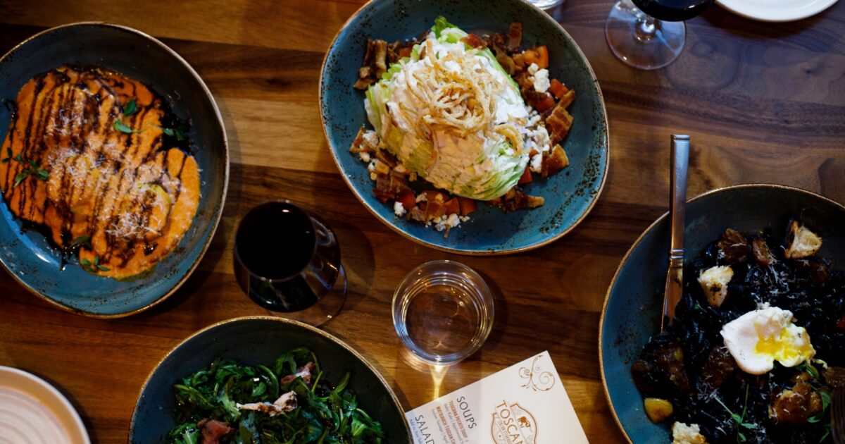 Toscana Italian Steakhouse - service preview